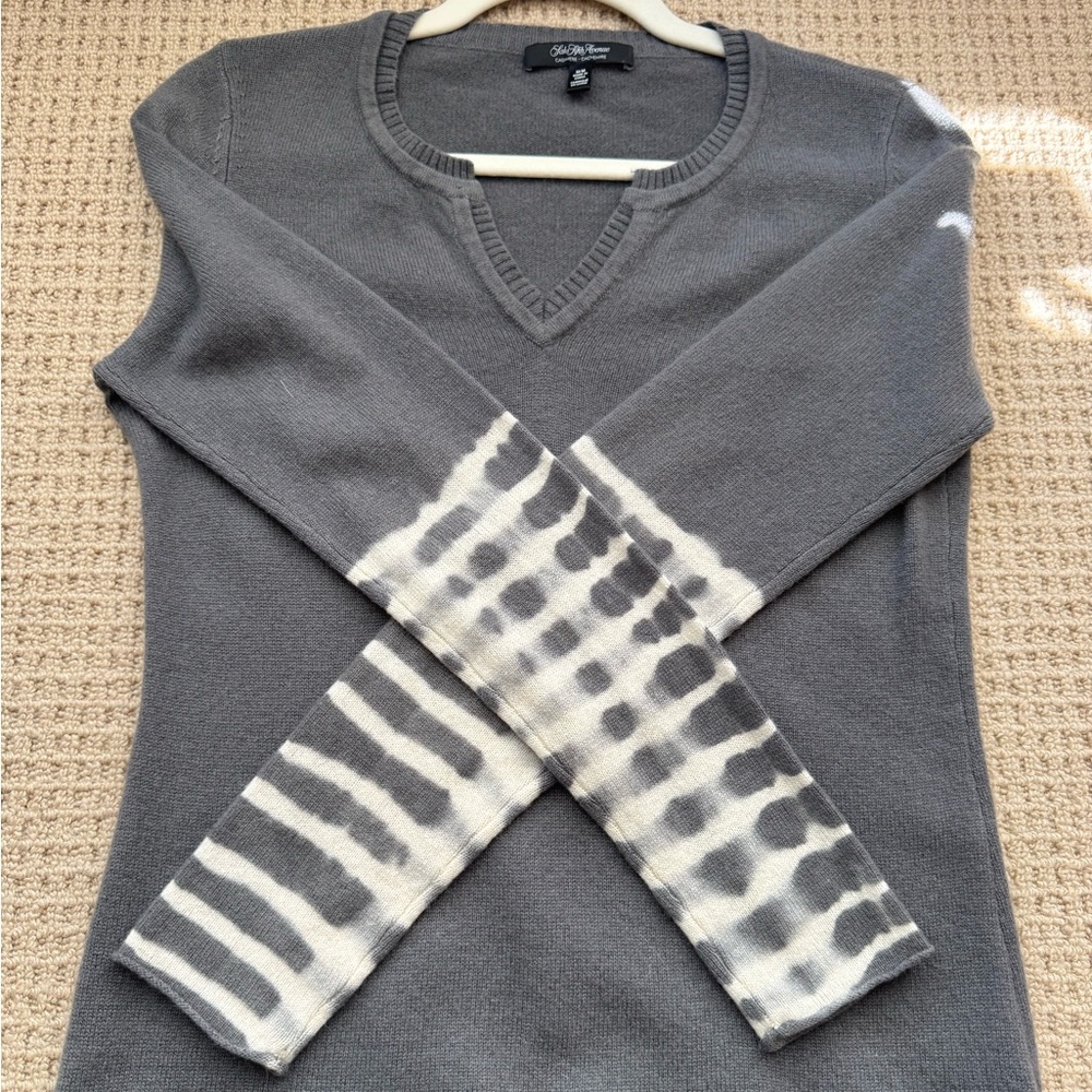 Saks Fifth Avenue Gray V-Neck Sweater with Striped Sleeves